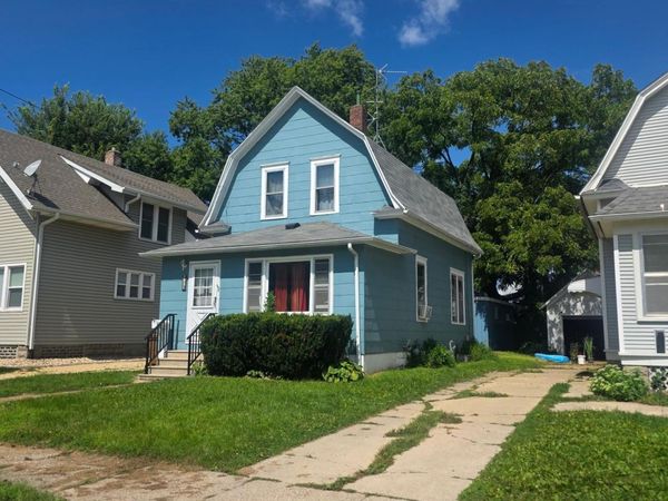 404 4th Avenue SW, Austin, MN 55912