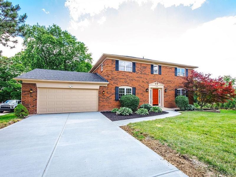7764 Rolling Meadows Drive, West Chester, OH 45069 Photo 2