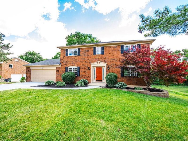 7764 Rolling Meadows Drive, West Chester, OH 45069 Photo 3