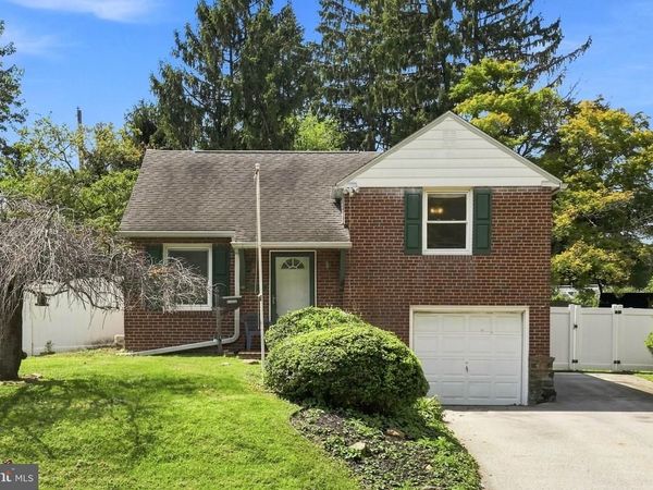 20 N MALIN ROAD, BROOMALL, PA 19008