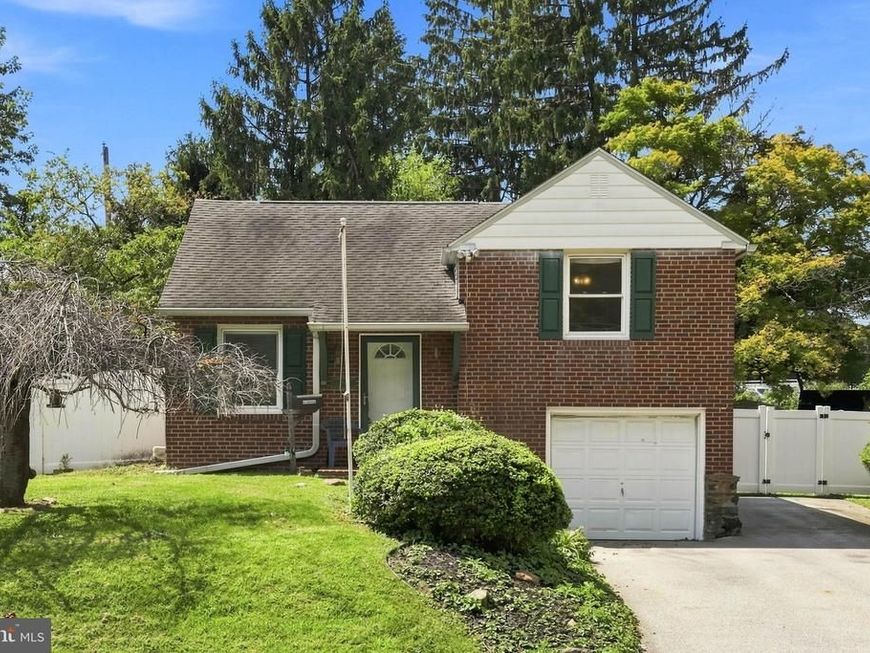 20 N Malin Road, Broomall, PA 19008 Main Photo