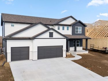 20810 Vernon Avenue, Elkhorn, NE 68022