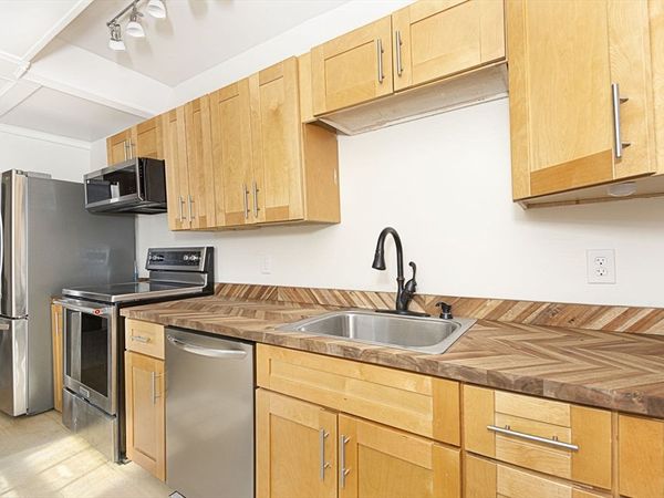 963 Main St, Unit 4, Leicester, MA 01524