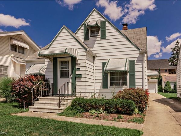 8207 Garfield Boulevard , Garfield Heights, OH 44125