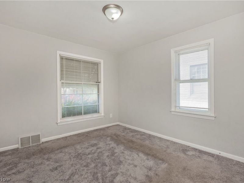 8207 Garfield Boulevard , Garfield Heights, OH 44125 Photo 11