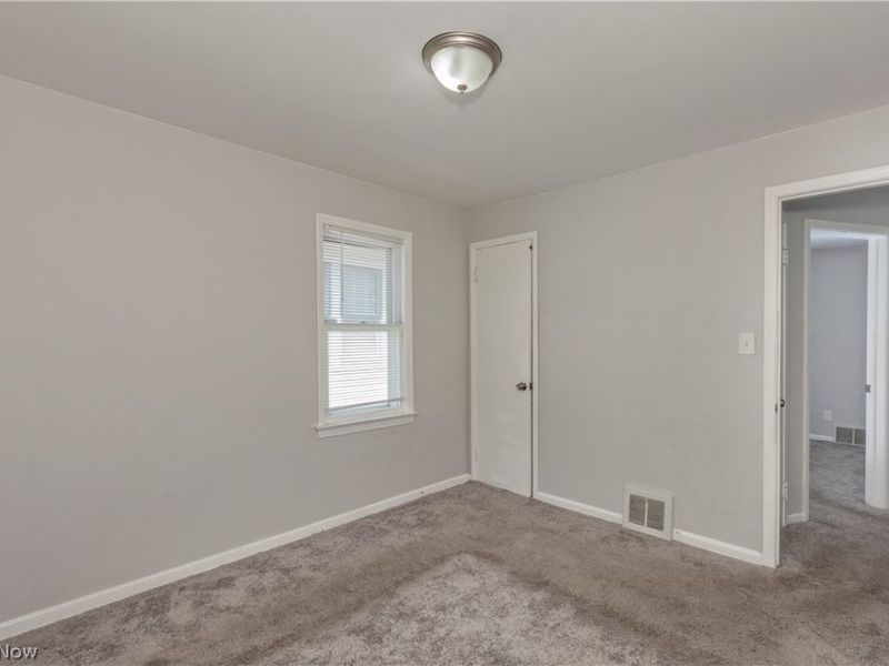 8207 Garfield Boulevard , Garfield Heights, OH 44125 Photo 12