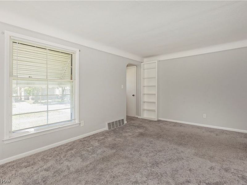 8207 Garfield Boulevard , Garfield Heights, OH 44125 Photo 6