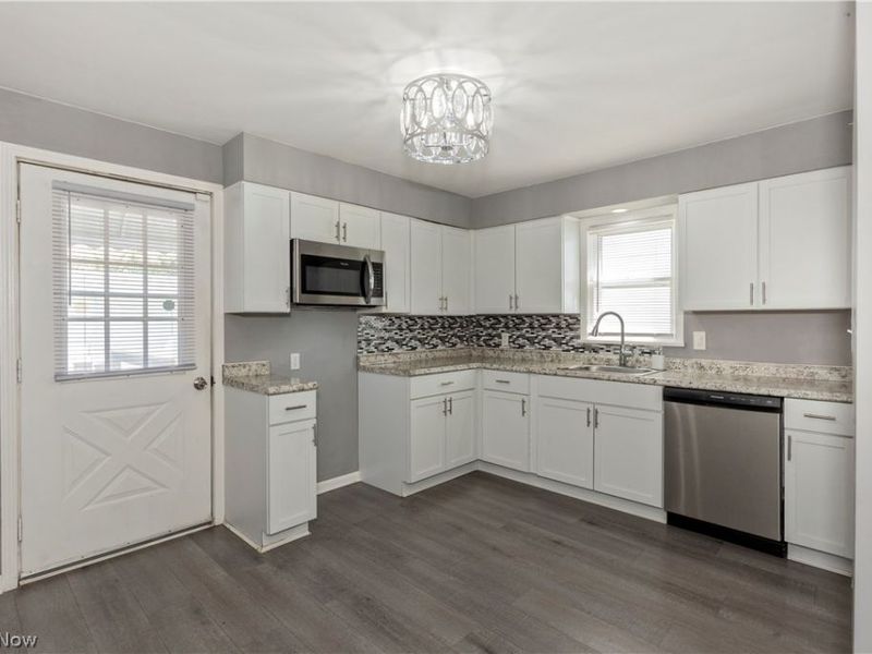 8207 Garfield Boulevard , Garfield Heights, OH 44125 Photo 8