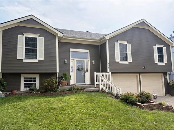 715 NE 107th Terrace, Kansas City, MO 64155