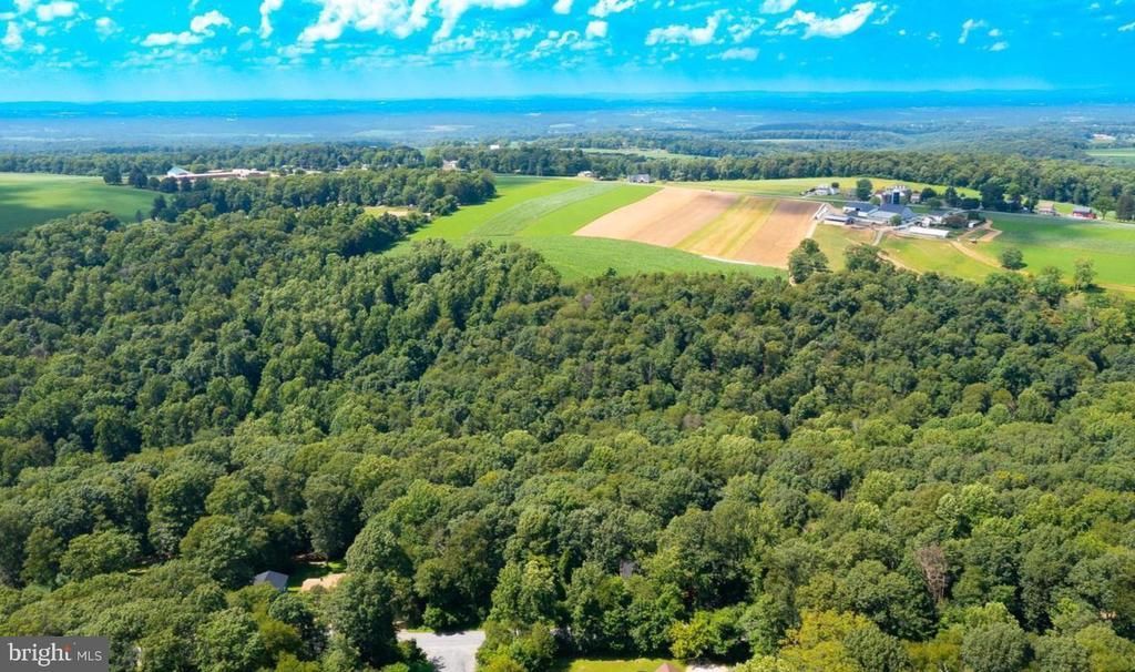 9 DEER LANE, HOLTWOOD, PA 17532