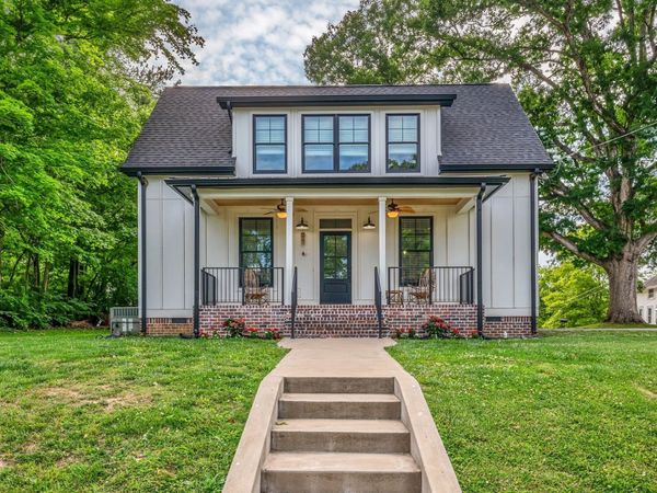 219 McCreary Heights, Dickson, TN 37055