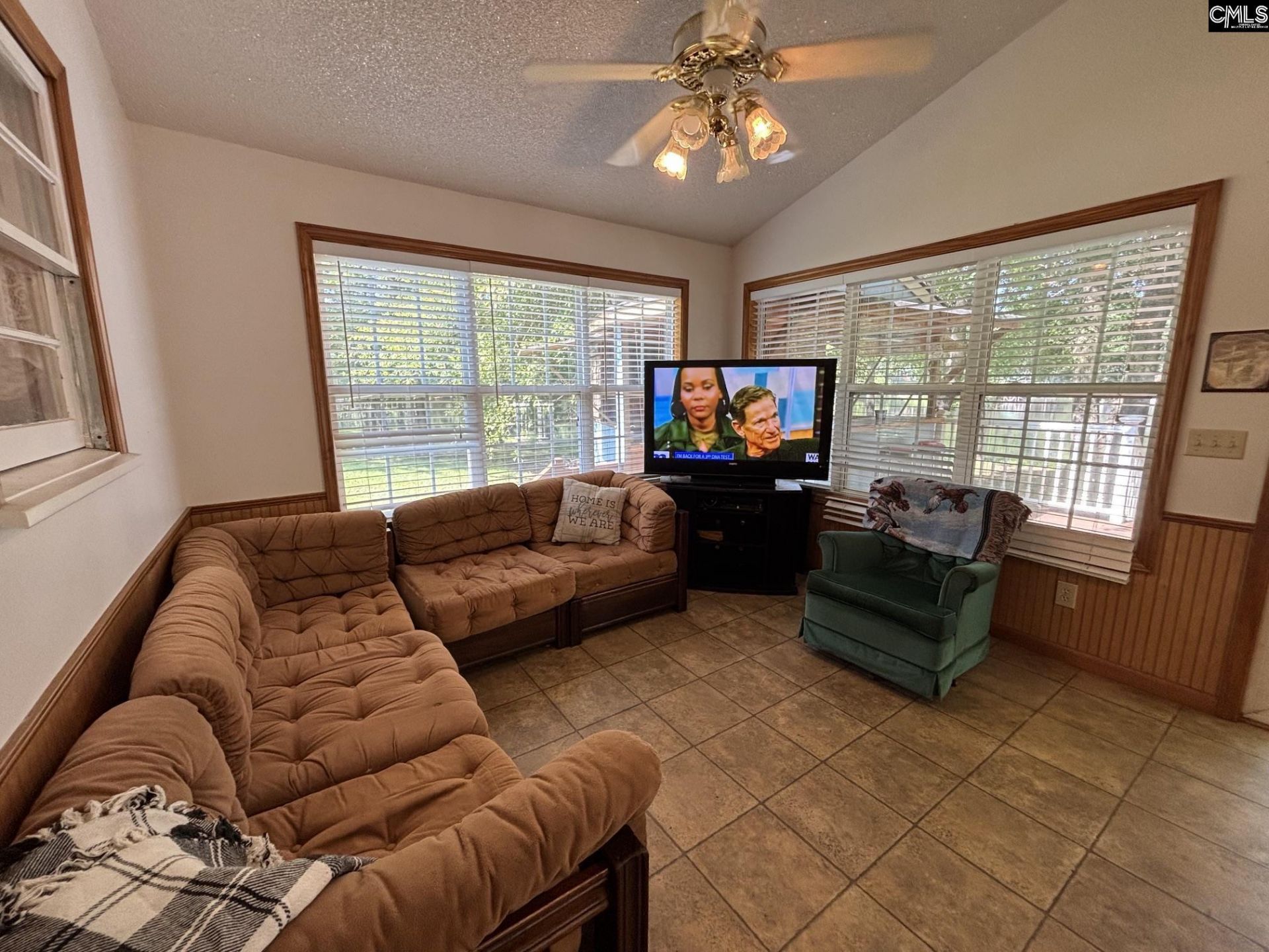 518 Valley 1 Drive  Photo 8