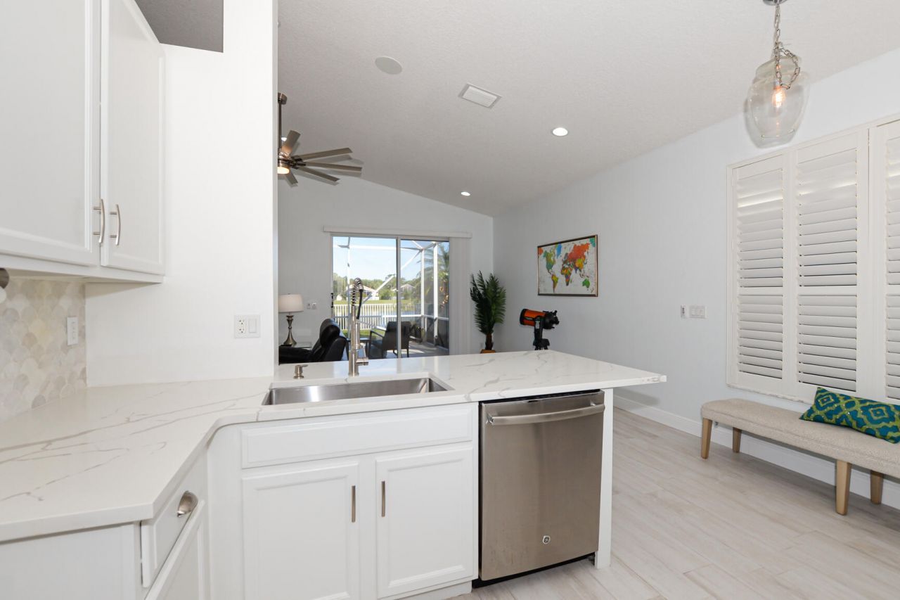 1039 SE Westminster Place, Stuart, FL 34997 Photo