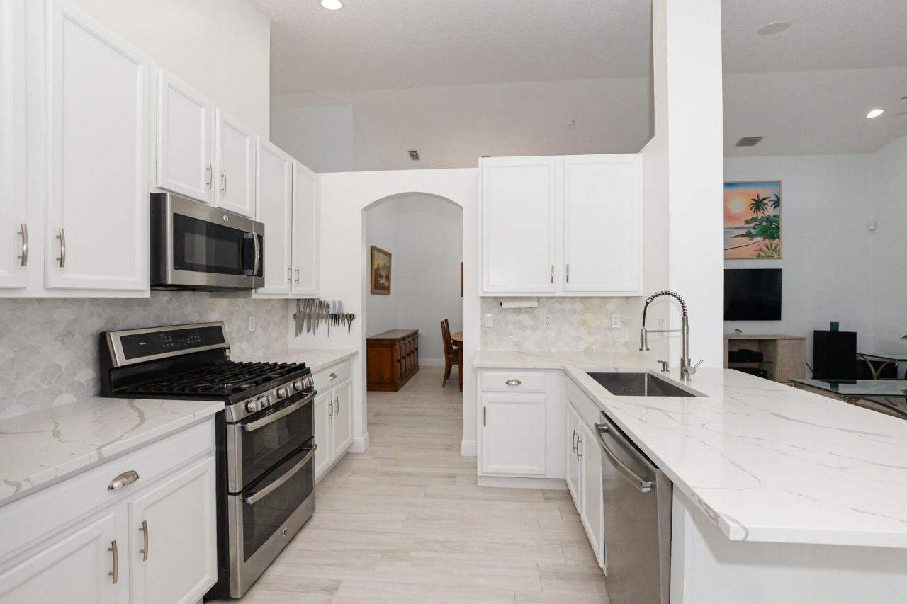 1039 SE Westminster Place, Stuart, FL 34997 Photo