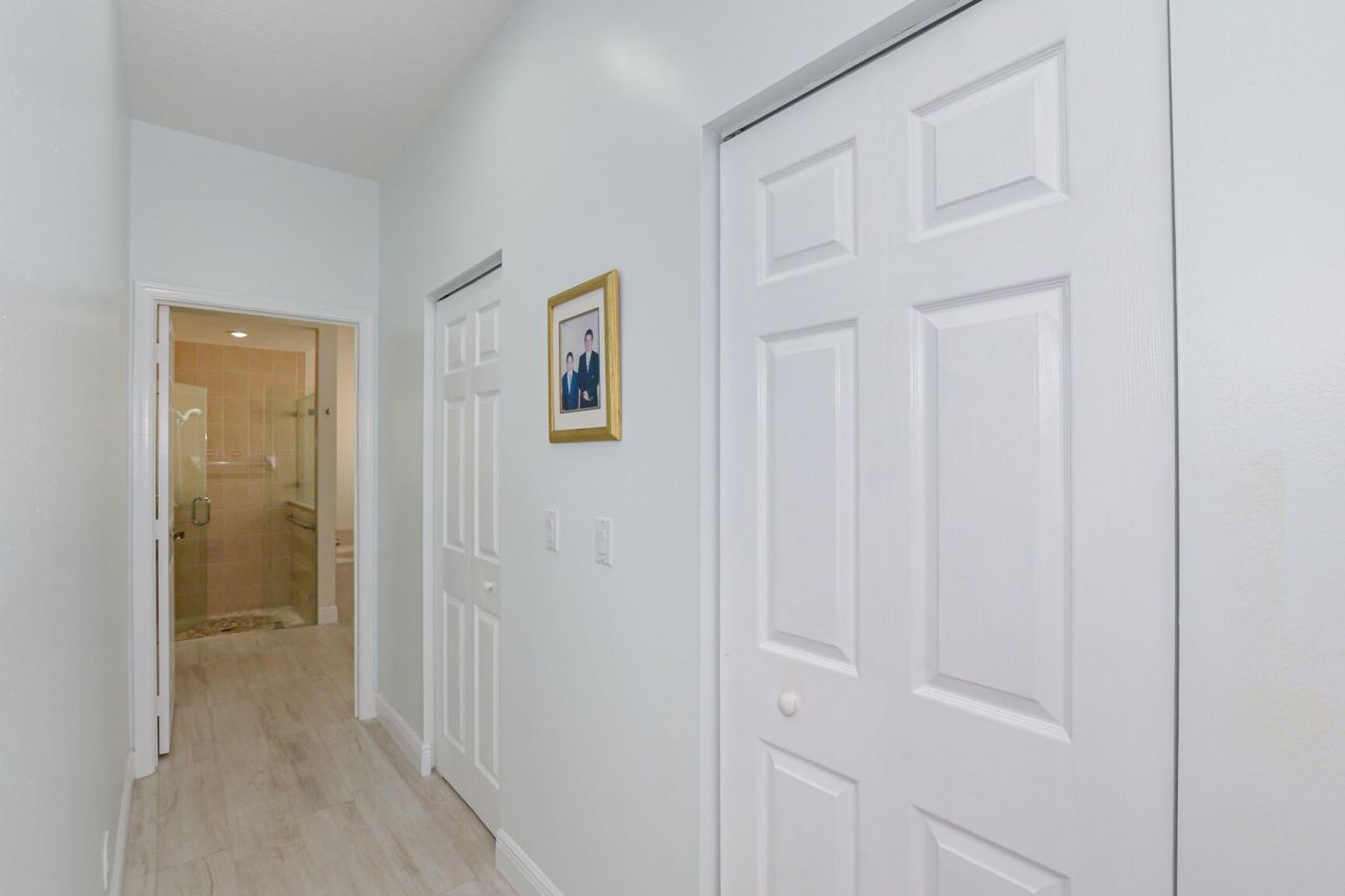 1039 SE Westminster Place, Stuart, FL 34997 Photo
