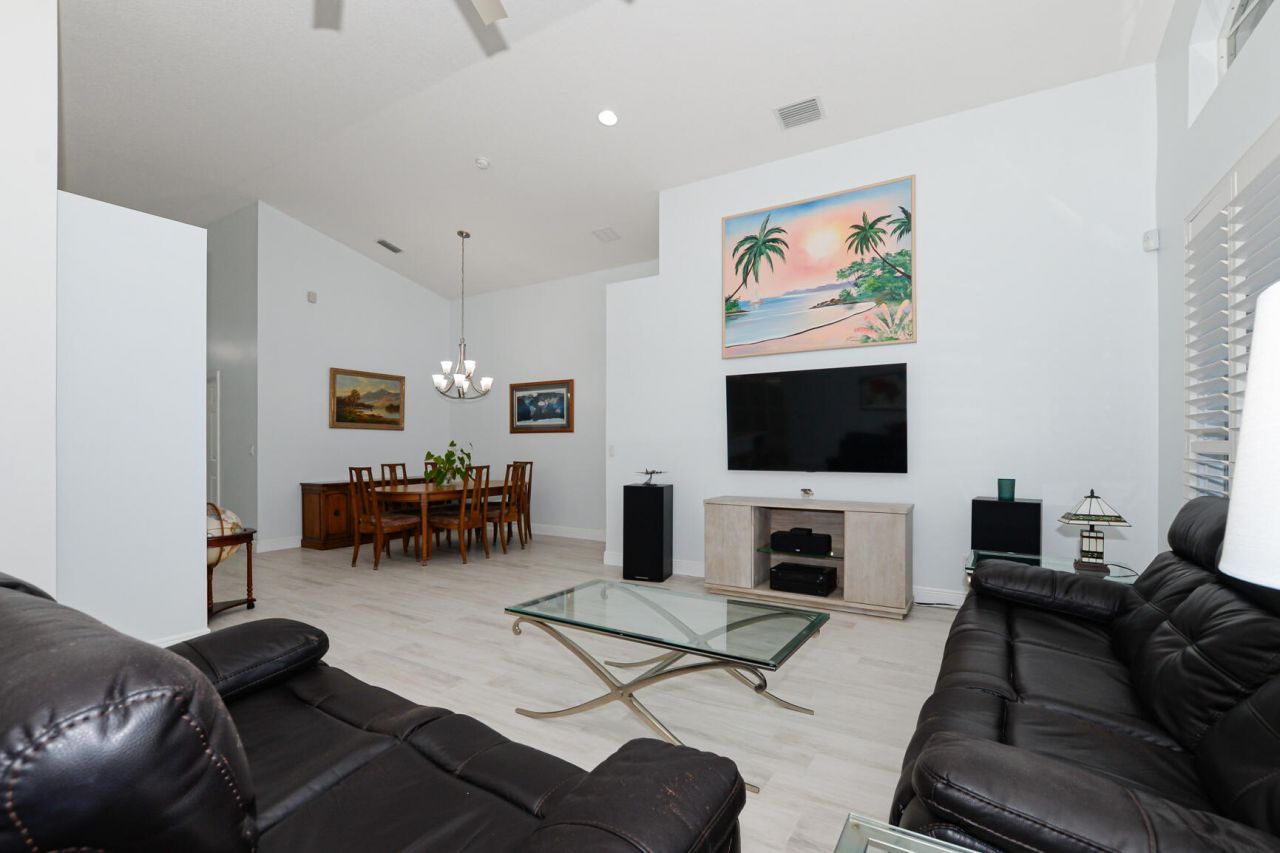 1039 SE Westminster Place, Stuart, FL 34997 Photo