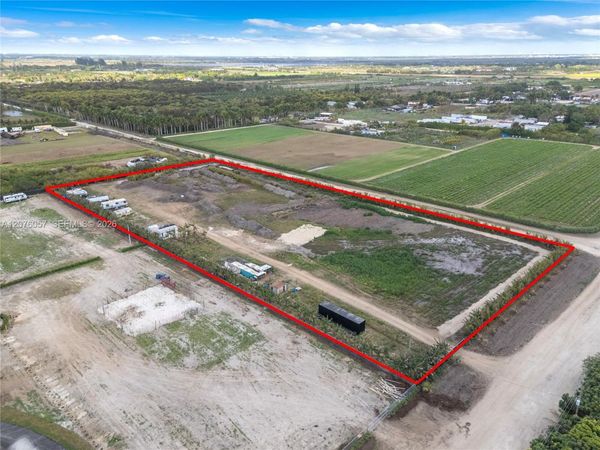 15202 SW 194th Ave , Miami, FL 33196
