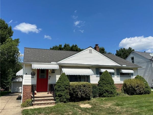 9513 Alexander Road , Garfield Heights, OH 44125