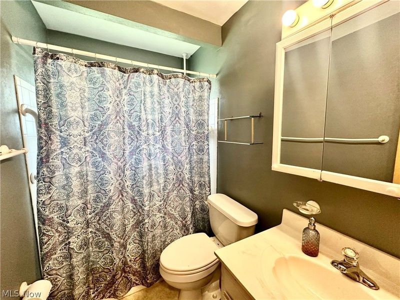 9513 Alexander Road , Garfield Heights, OH 44125 Photo 25