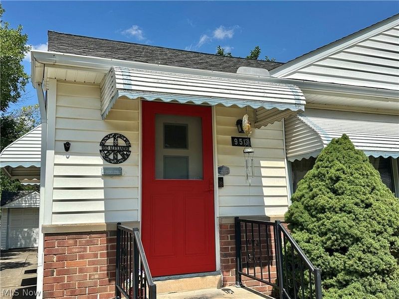 9513 Alexander Road , Garfield Heights, OH 44125 Photo 5