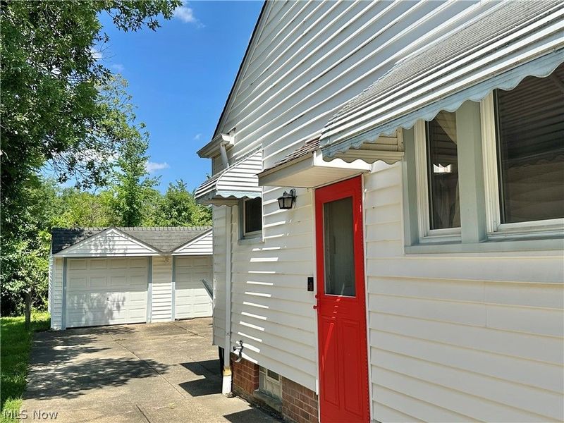 9513 Alexander Road , Garfield Heights, OH 44125 Photo 7