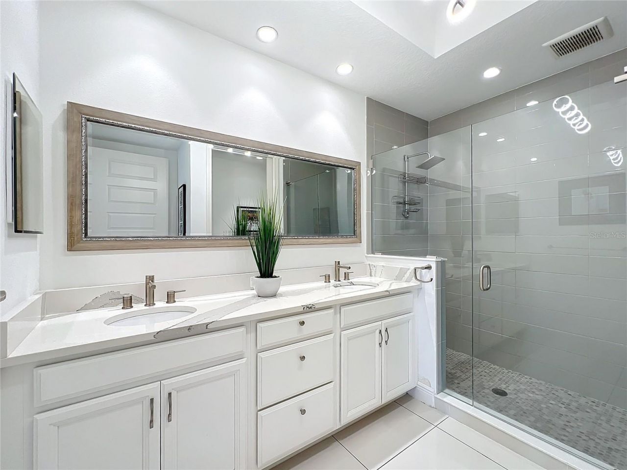10530 Boardwalk Loop, Unit 304, Bradenton, FL 34202 Photo