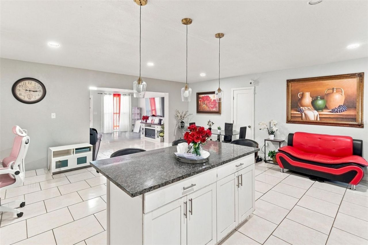 6819 32nd Avenue S, Tampa, FL 33619 Photo