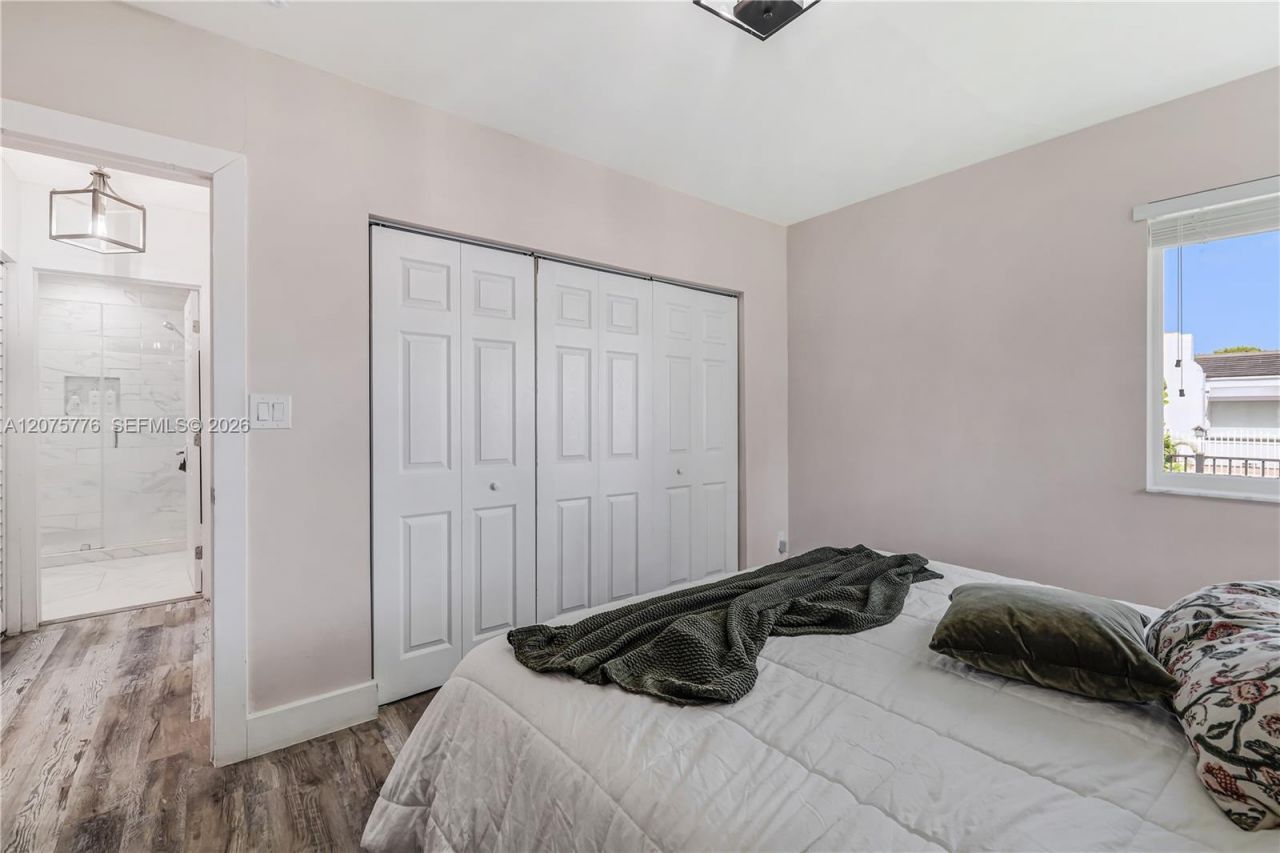 2801 NW 6th St, Miami, FL 33125 Photo