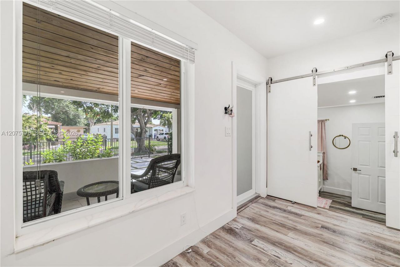 2801 NW 6th St, Miami, FL 33125 Photo