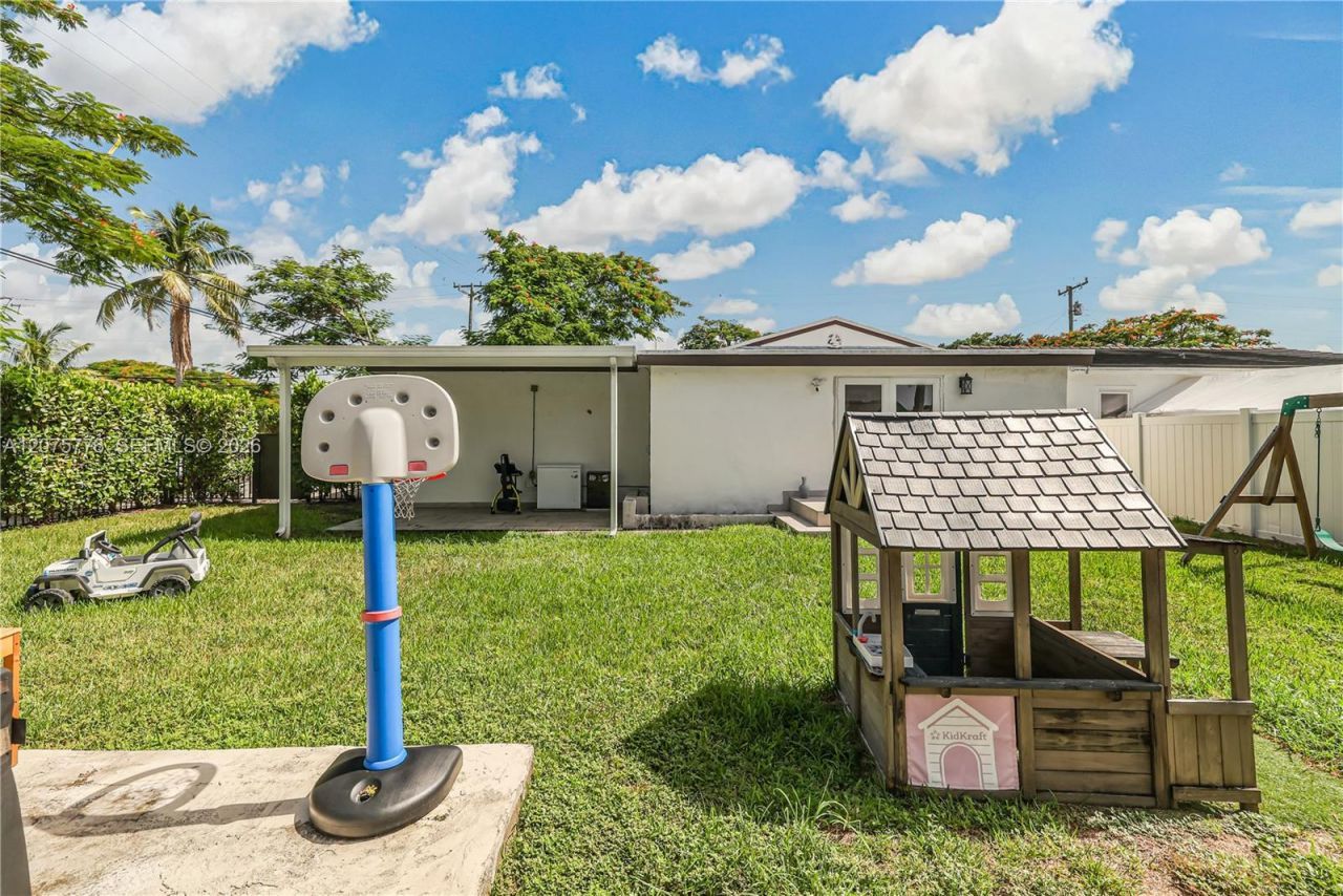 2801 NW 6th St, Miami, FL 33125 Photo