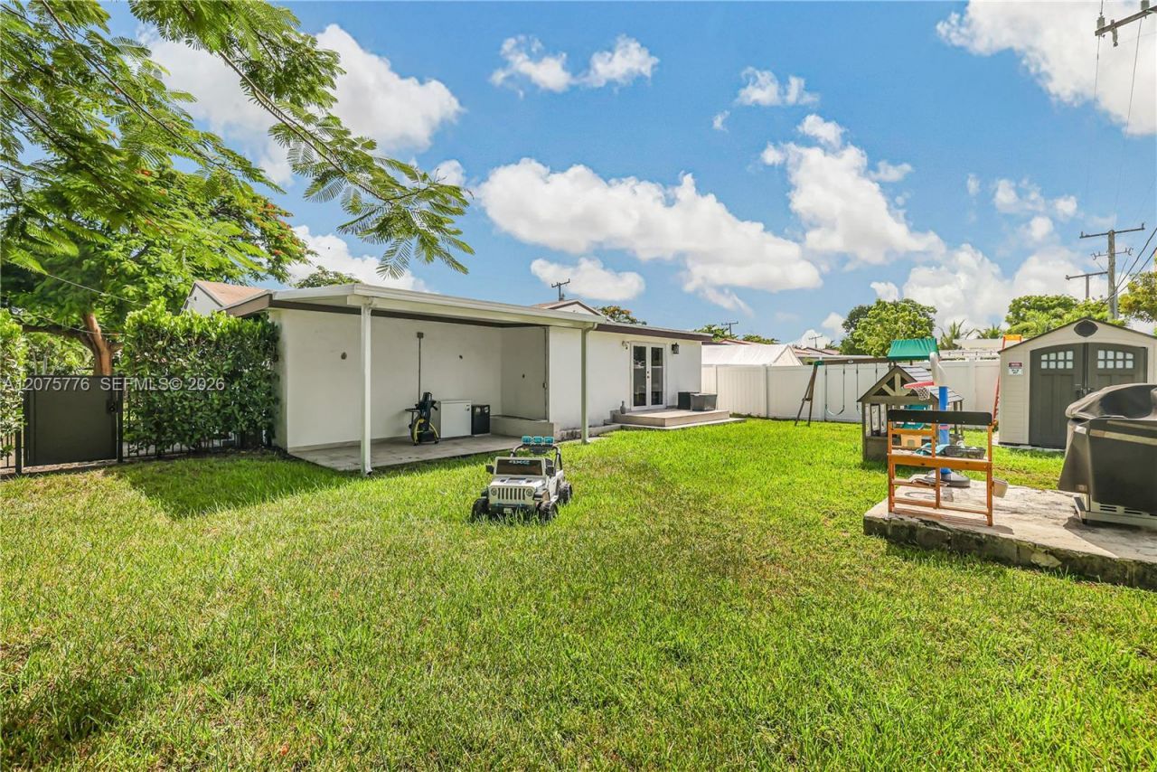 2801 NW 6th St, Miami, FL 33125 Photo