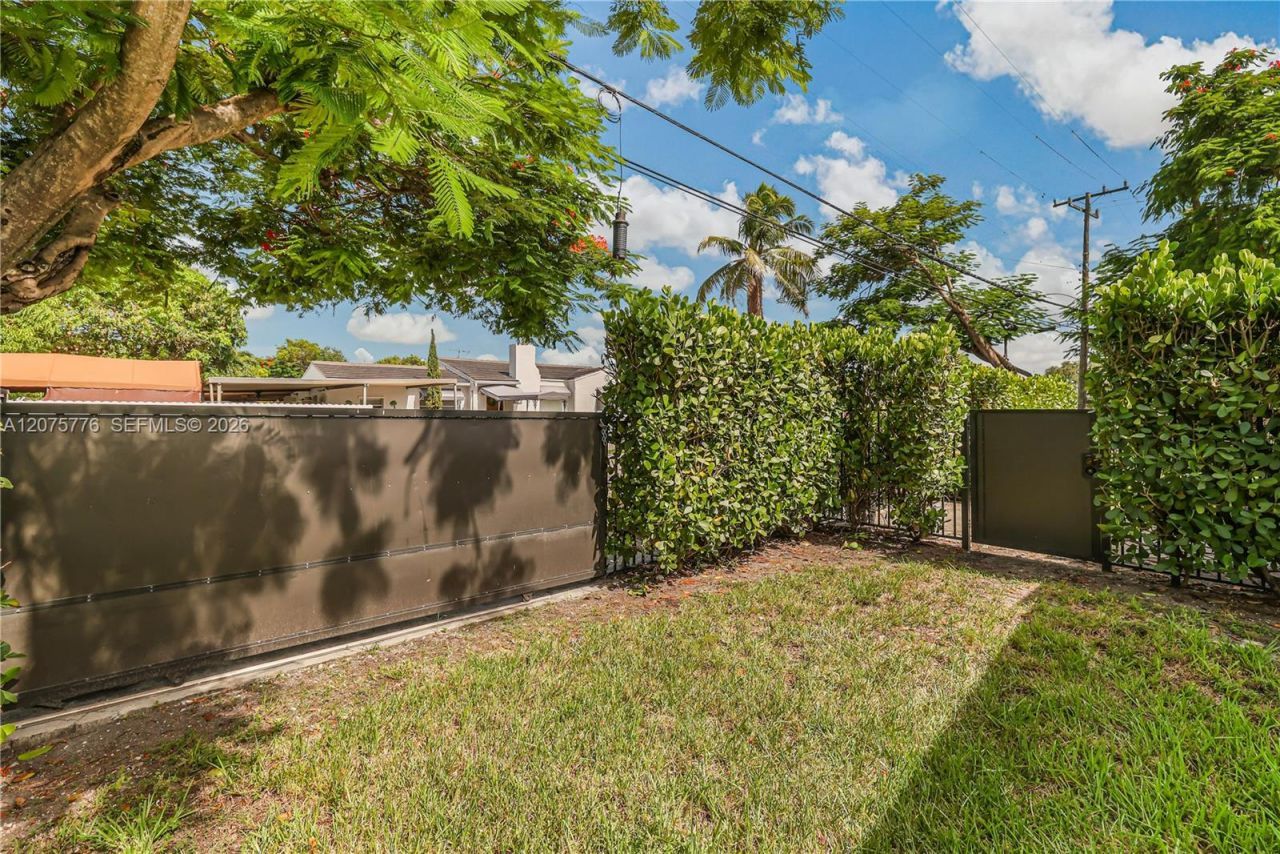 2801 NW 6th St, Miami, FL 33125 Photo