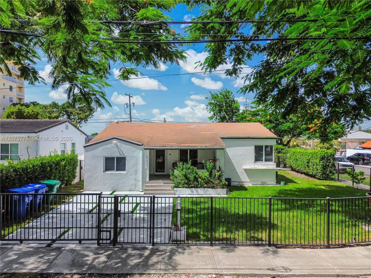 2801 NW 6th St, Miami, FL 33125 Photo