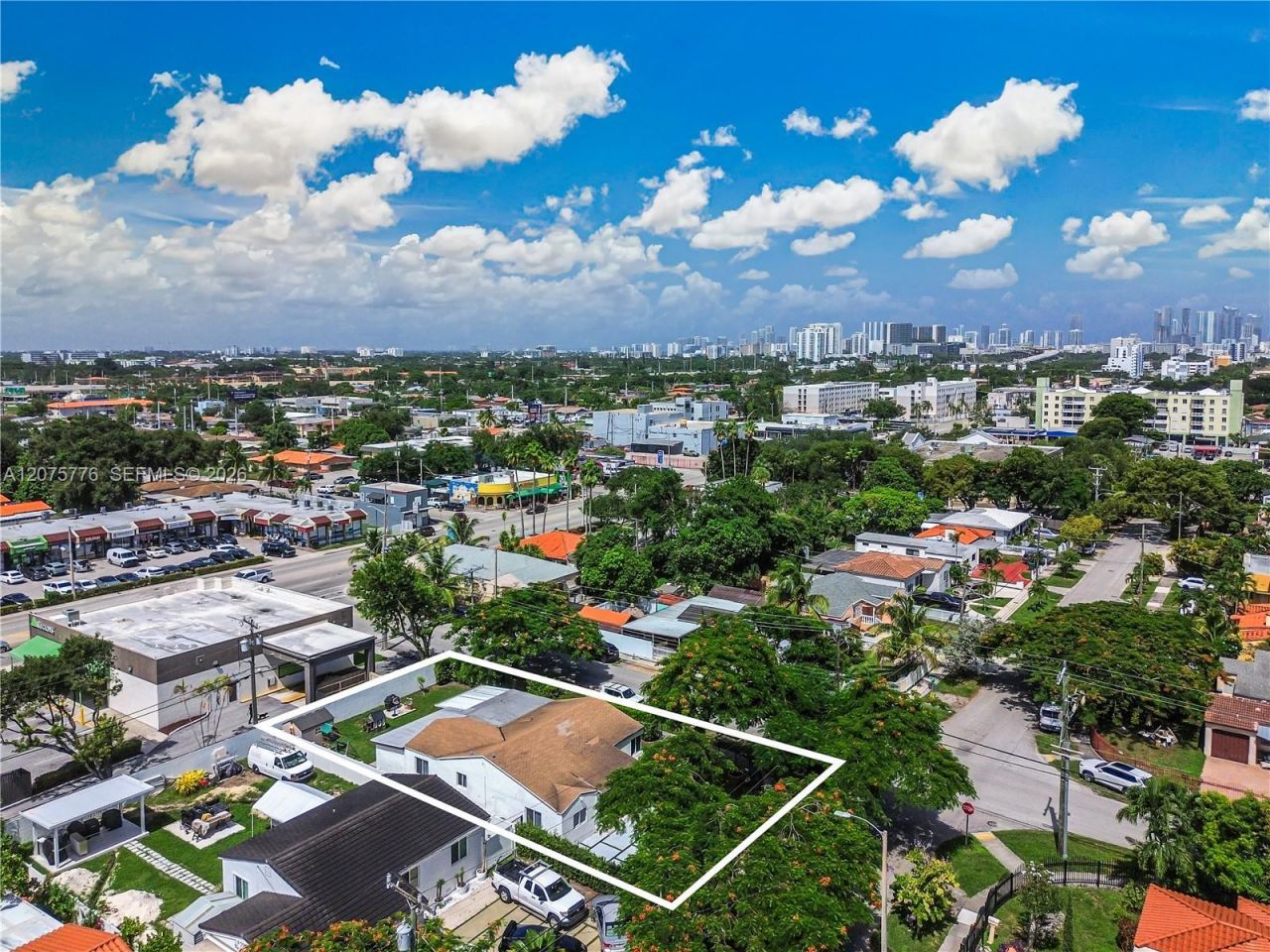 2801 NW 6th St, Miami, FL 33125 Photo