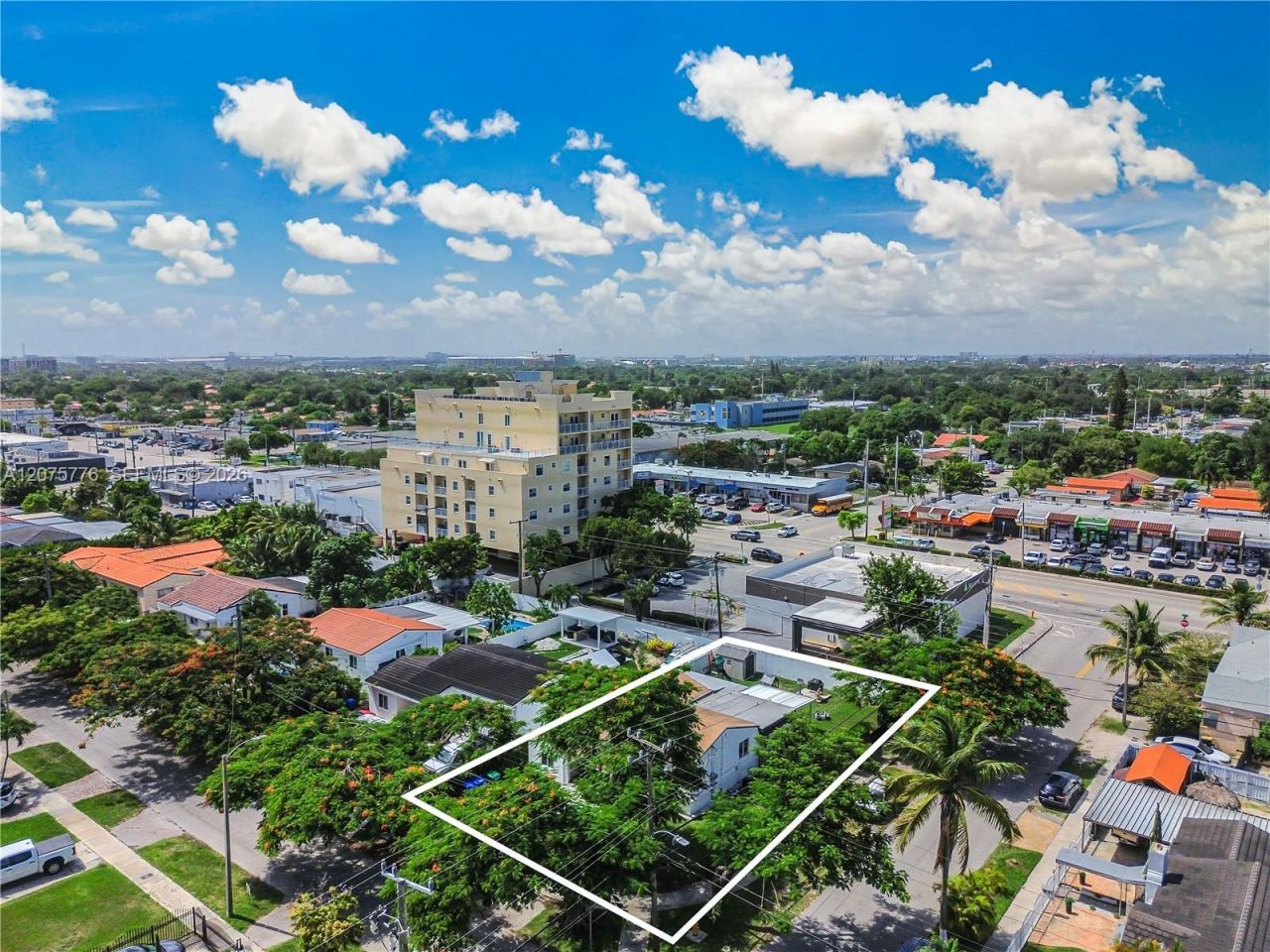 2801 NW 6th St, Miami, FL 33125 Photo