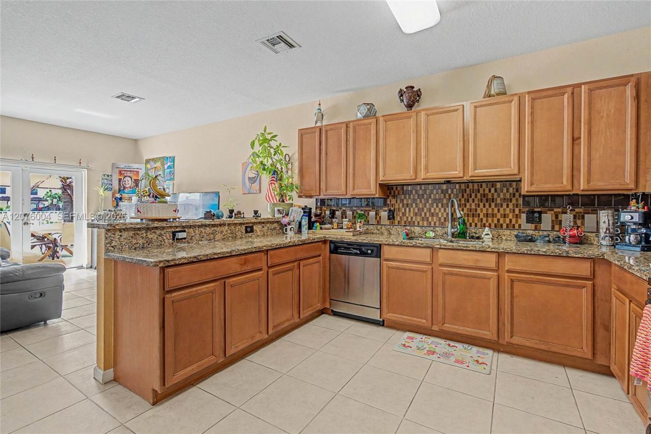527 SE 31st Ave , Homestead, FL 33033 Photo