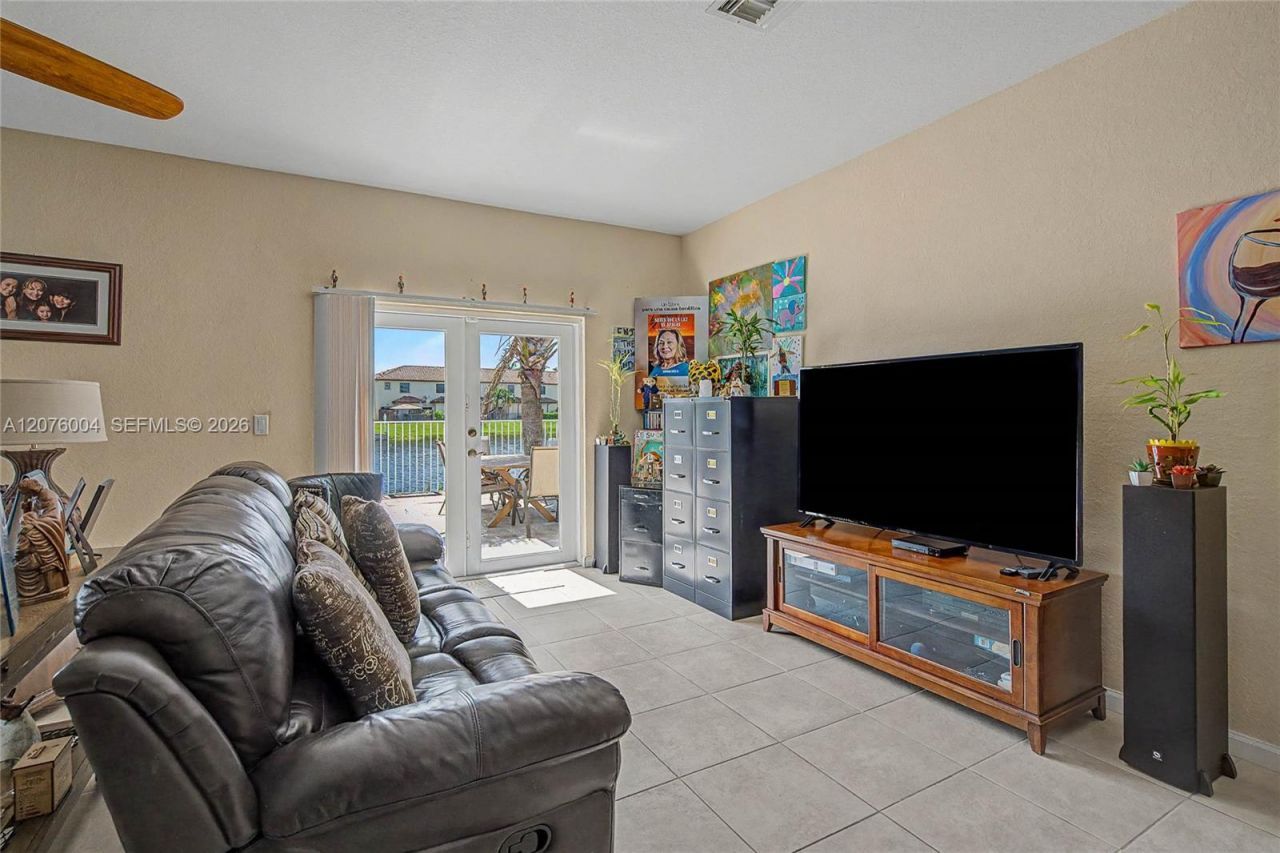 527 SE 31st Ave , Homestead, FL 33033 Photo