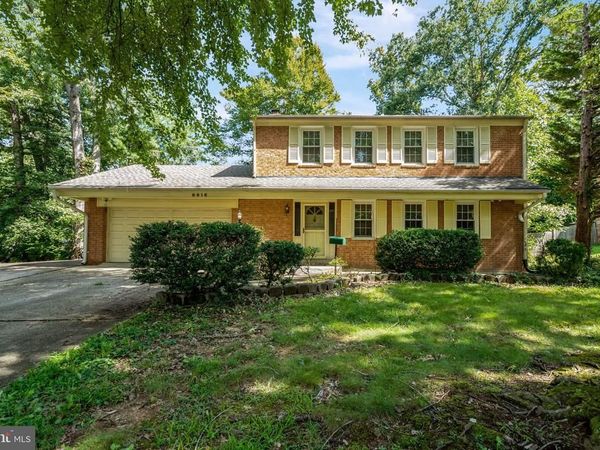 8916 BRAEBURN DRIVE, ANNANDALE, VA 22003