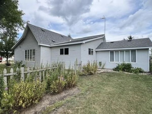 1010 Portland Street , Villard, MN 56385