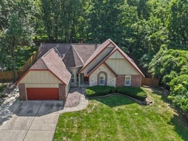6209 NW 77th Street, Kansas City, MO 64151