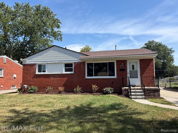 21754 Hill Street , Warren, Mi 48091