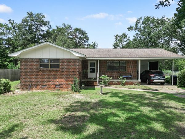 16478 SW Mimosa Street , Blountstown, FL 32424