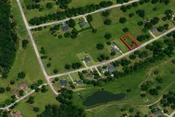 1318 Tennis Lane photo 4