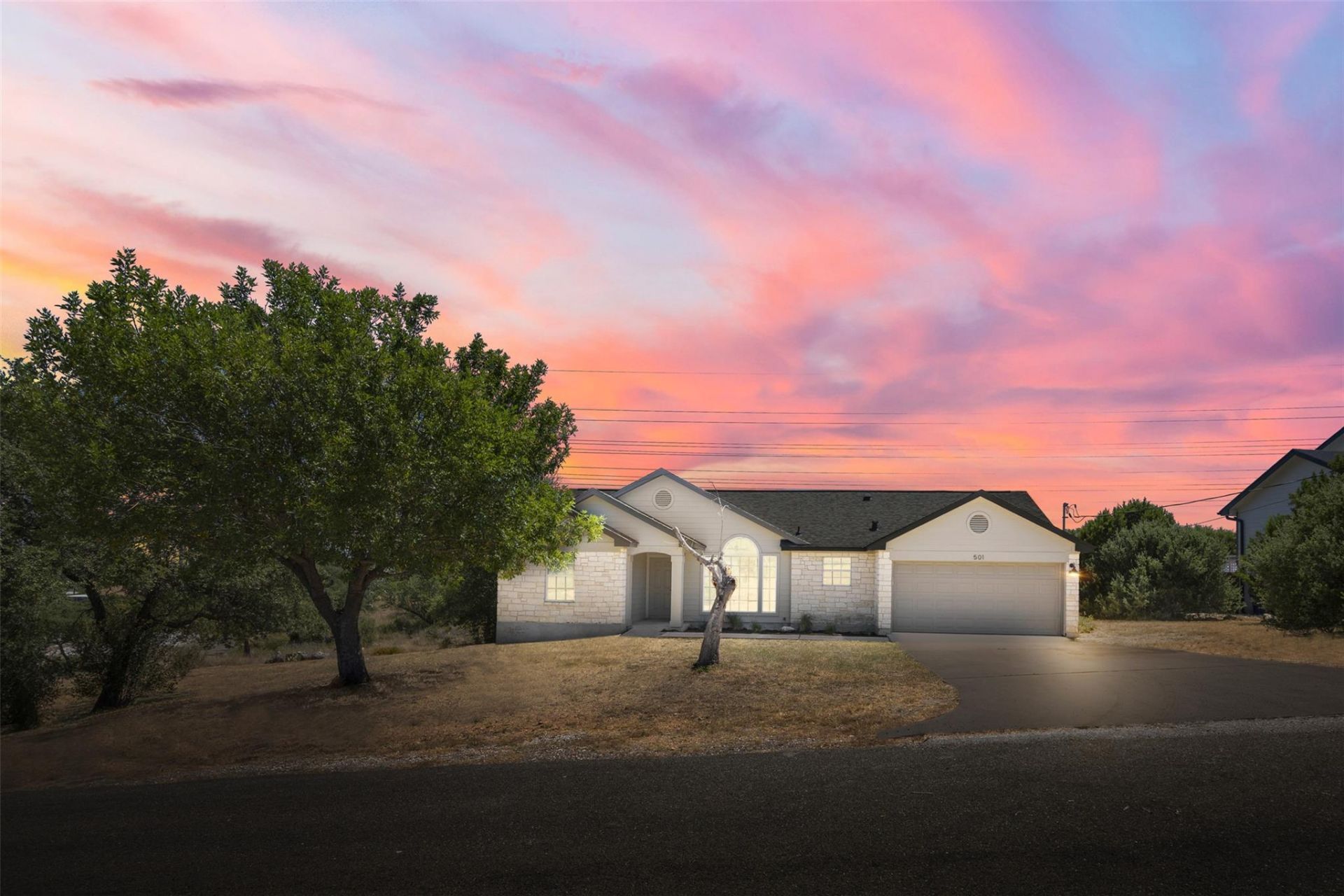 501 Royal Ct, Horseshoe Bay, TX 78654 Main Photo