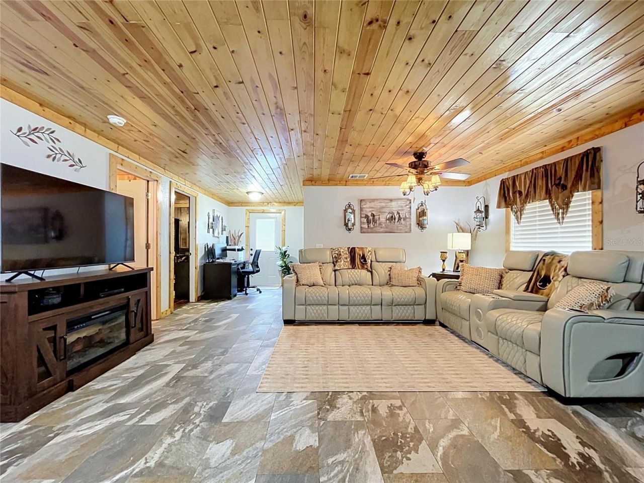 2026 Holy Cow Road, Polk City, FL 33868 Photo