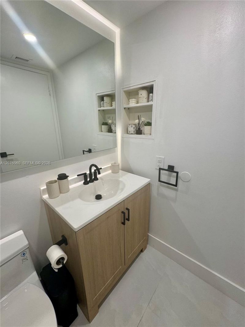 800 N Miami Ave , Unit E-1201, Miami, FL 33136 Photo