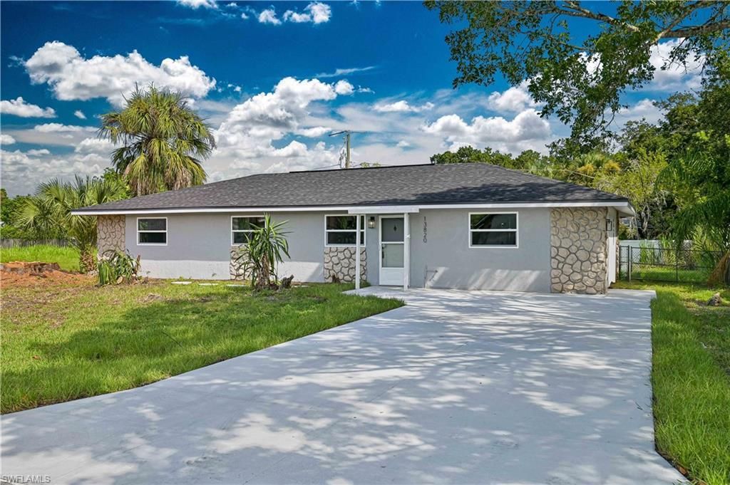 13820 1st St, Fort Myers, FL 33905 Main Photo