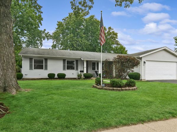 574 Bristol Lane, Elk Grove Village, IL 60007
