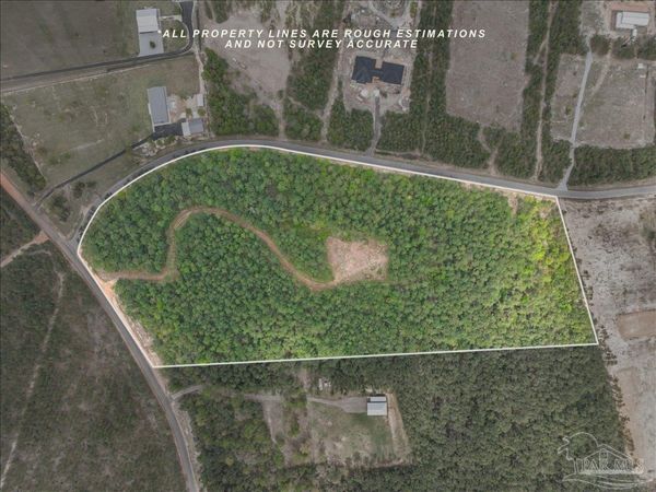 8260 Gin Rd, North Pace, FL 32571