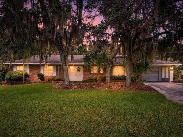 16529 ORANGE AVENUE, UMATILLA, FL 32784